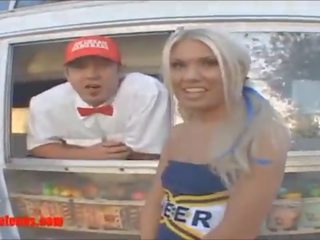 Gullibleteens.com icecream truck cheerleaderka szkoła dziewczyna dziel się kutas krem cipka